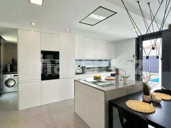 Casa independiente en calle Amsterdam, 37