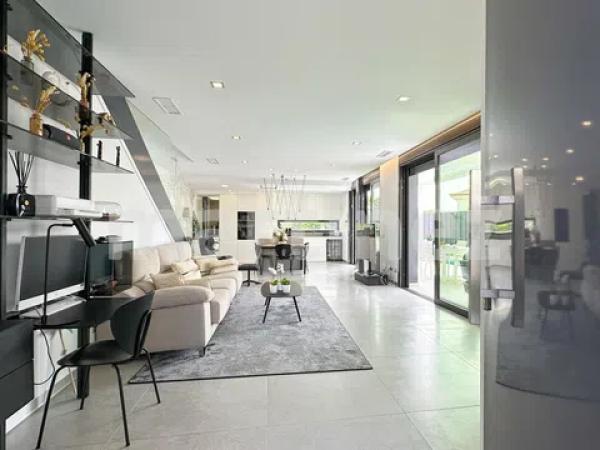 Casa independiente en calle Amsterdam, 37