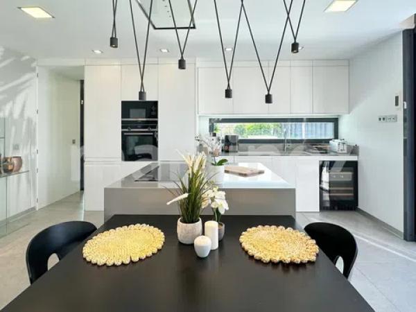 Casa independiente en calle Amsterdam, 37