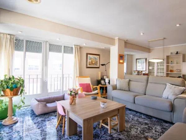 Piso en calle Reina Victoria