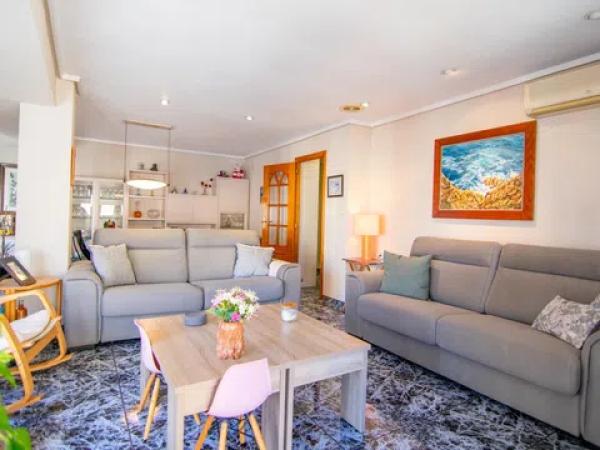 Piso en calle Reina Victoria