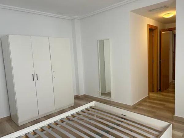 Piso en calle Cervantes, 1