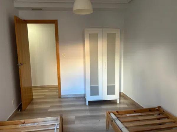 Piso en calle Cervantes, 1