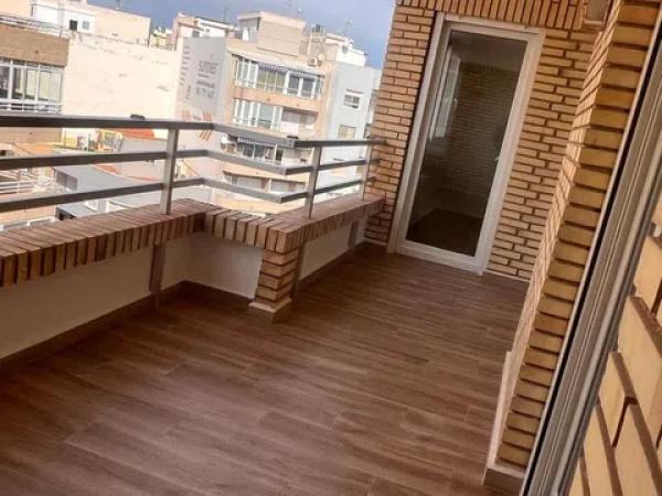 Piso en Barrio Puerto Deportivo