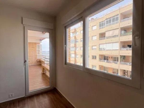 Piso en Barrio Puerto Deportivo