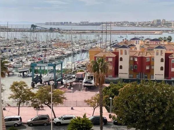 Piso en Barrio Puerto Deportivo