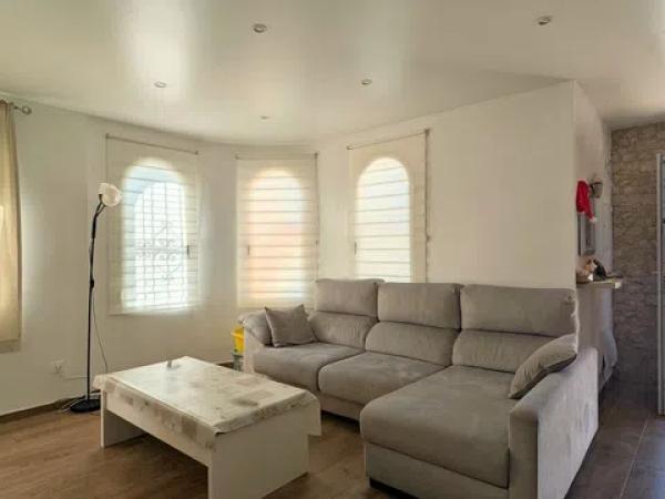 Casa independiente en calle Bélgica