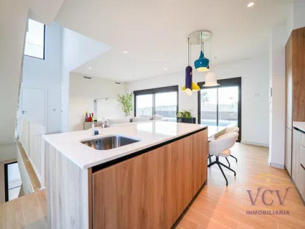 Casa independiente en calle de Xile