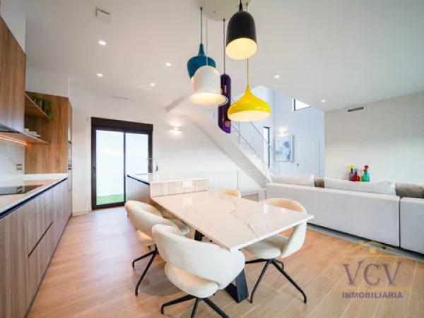 Casa independiente en calle de Xile