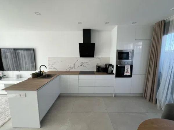 Chalet pareado en C. Miguel Delibes, 2