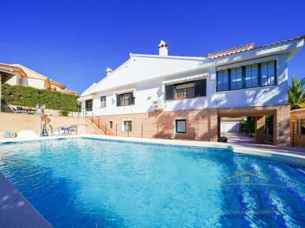 Casa independiente en calle del Llorer