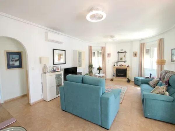 Casa independiente en calle Ginebra