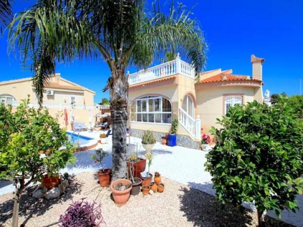 Casa independiente en calle Ginebra