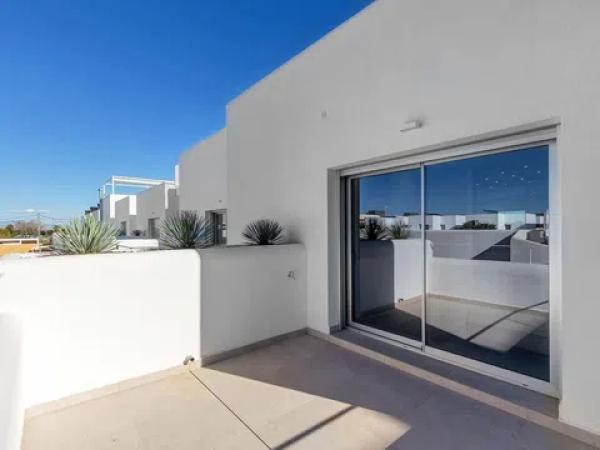 Piso en calle Margarita Salas Falgueras