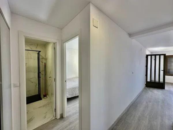 Piso en avenida Catalanet