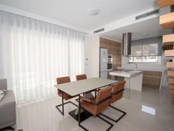 Casa independiente en calle Liverpool, 12