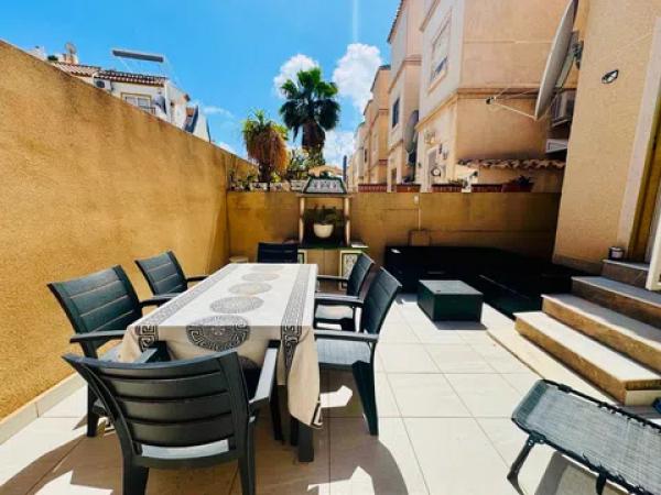 Chalet en Barrio Los Almendros-La Florida