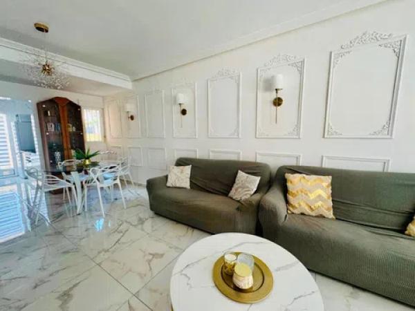 Chalet en Barrio Los Almendros-La Florida