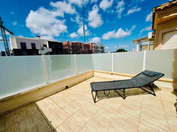 Chalet en Barrio Los Almendros-La Florida