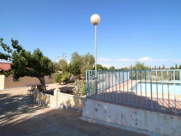 Casa independiente en calle Alicante