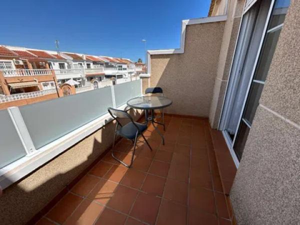 Dúplex en Barrio Los Almendros-La Florida