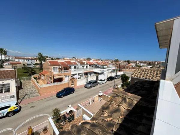 Dúplex en Barrio Los Almendros-La Florida