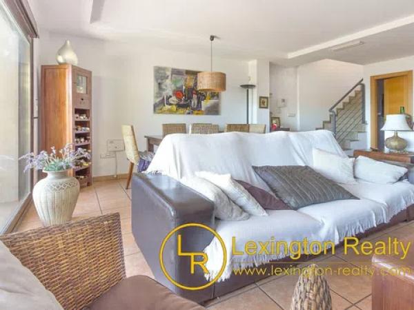 Chalet adosado en paseo Burgos, 4