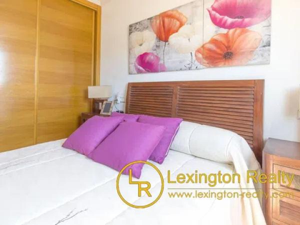 Chalet adosado en paseo Burgos, 4