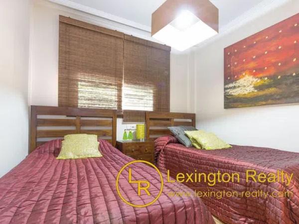 Chalet adosado en paseo Burgos, 4