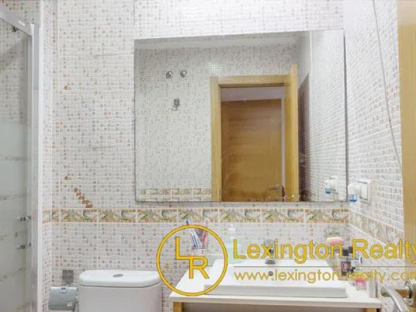 Chalet adosado en paseo Burgos, 4