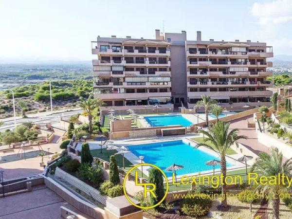 Chalet adosado en paseo Burgos, 4