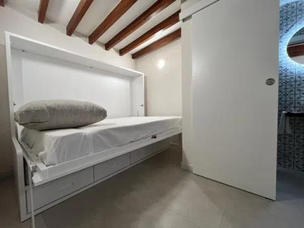 Estudio en calle de l'Hortet, 2