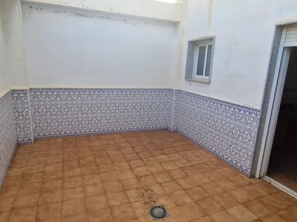 Chalet pareado en calle Miguel Hernández