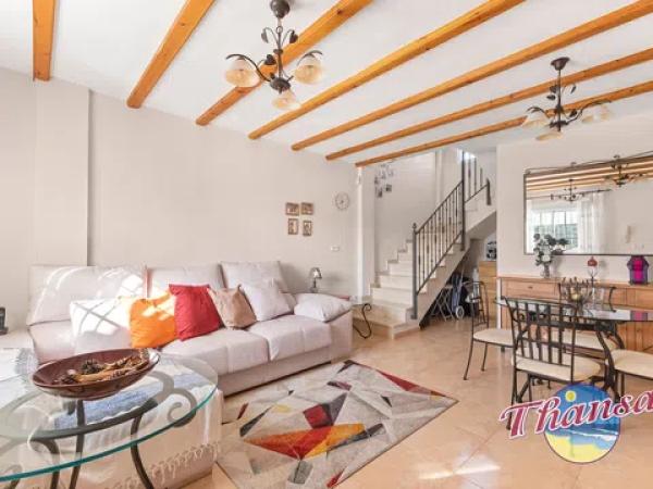 Chalet adosado en avenida de Finlandia