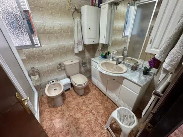 Piso en calle Escultor Navarro Santafé