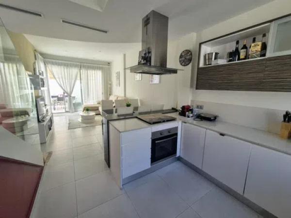 Casa independiente en avenida de Cuenca