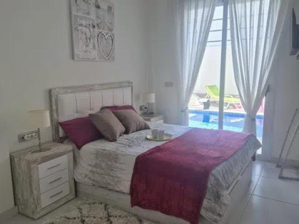 Casa independiente en avenida de Cuenca