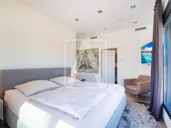 Chalet en La Fustera