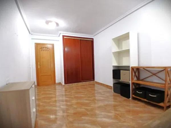 Piso en calle San Bernardo