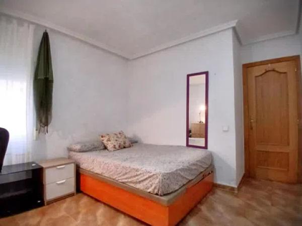 Piso en calle San Bernardo