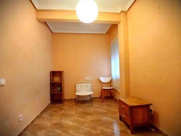 Piso en calle San Bernardo