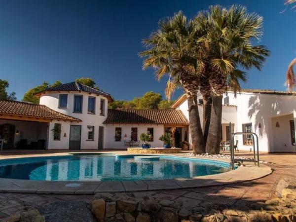 Casa independiente en calle Pintor Rembrandt