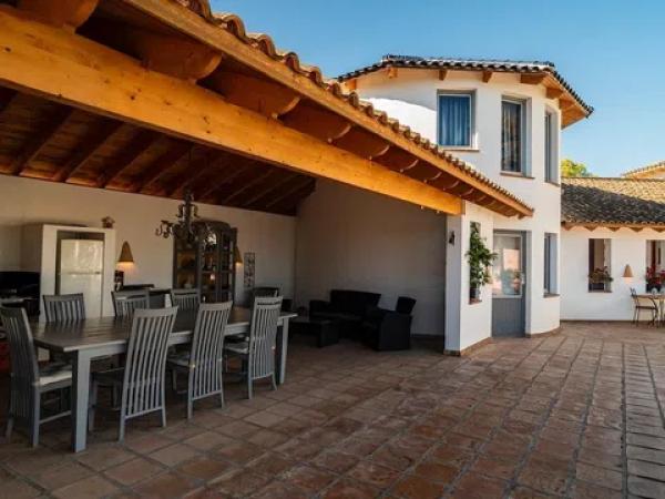 Casa independiente en calle Pintor Rembrandt