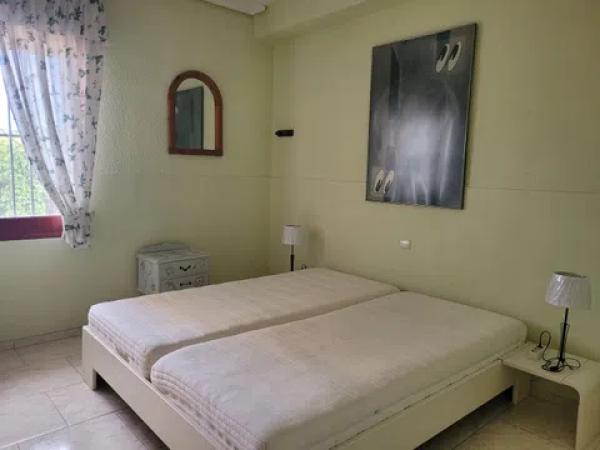 Casa independiente en camino peñon