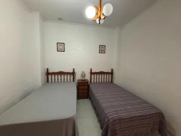 Casa independiente en calle Agost