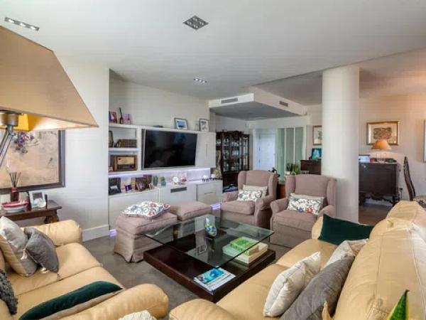 Piso en avenida Marina Baixa