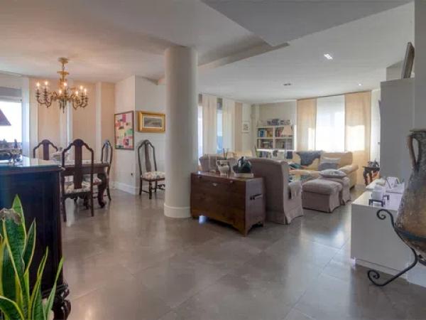 Piso en avenida Marina Baixa