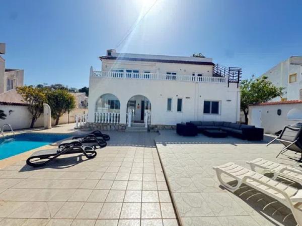 Chalet en San Miguel de Salinas