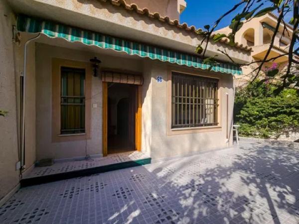 Chalet pareado en Urbanización las Viñas i