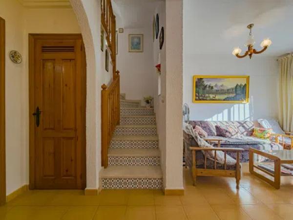 Chalet pareado en Urbanización las Viñas i